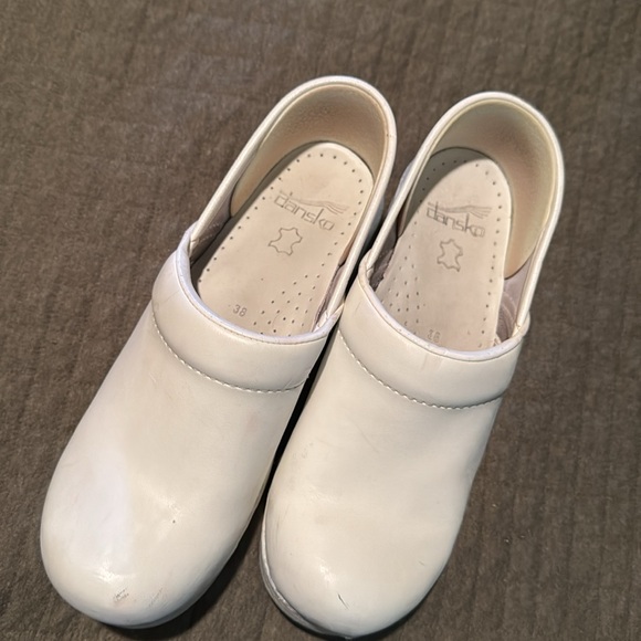 Dansko 38 white clog - Picture 2 of 4